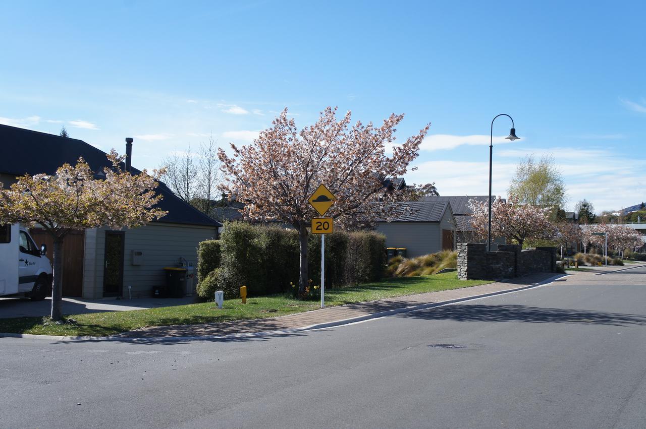 Joan'S @ 21 Apartment Wanaka Exterior photo